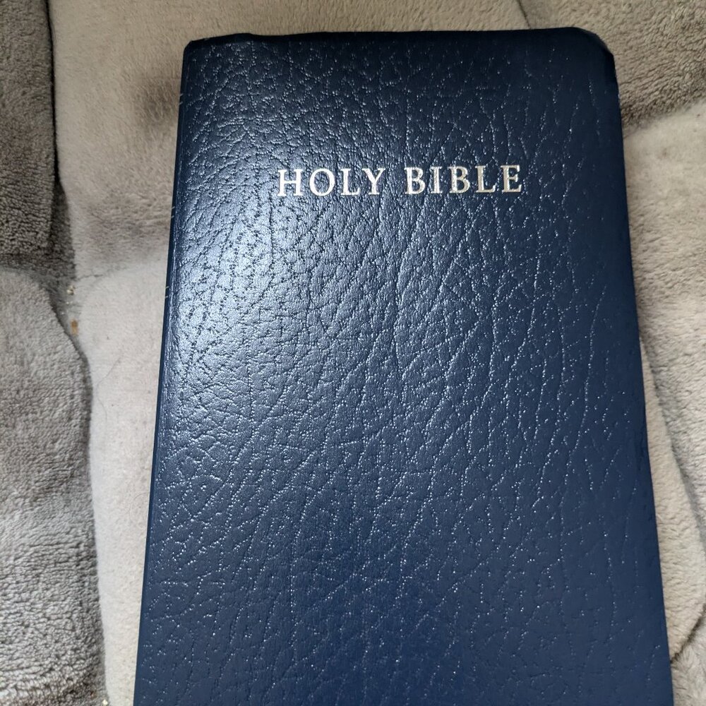 Holy Bible Tyndale New Living Translation Red Letter Edition 2007